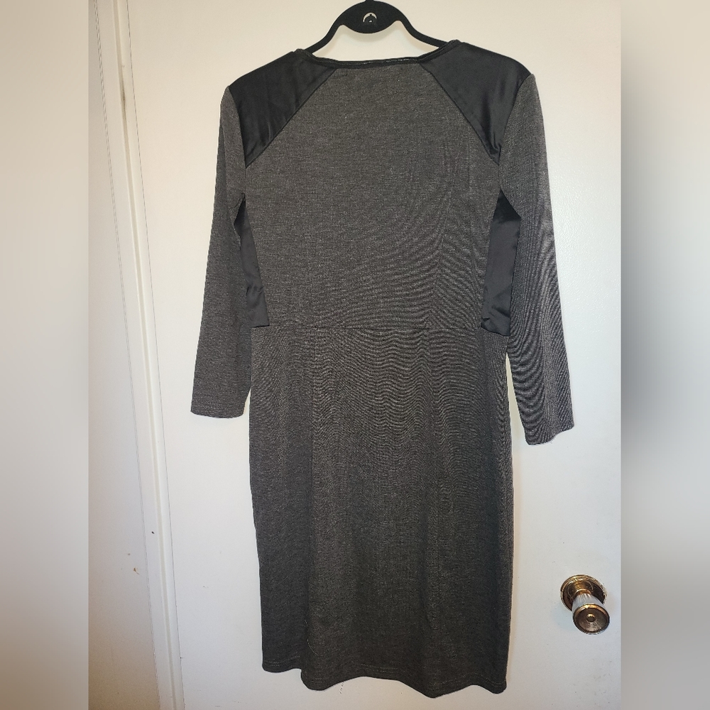 Dress - Picture 2 of 5